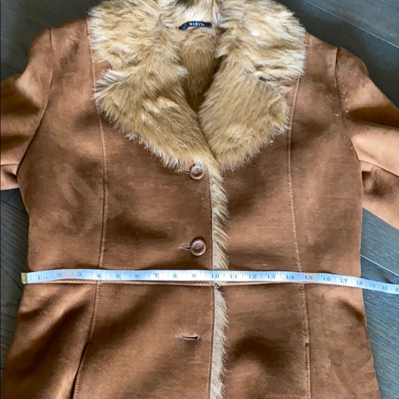 Cozy coat/jacket. - Picture 8 of 9